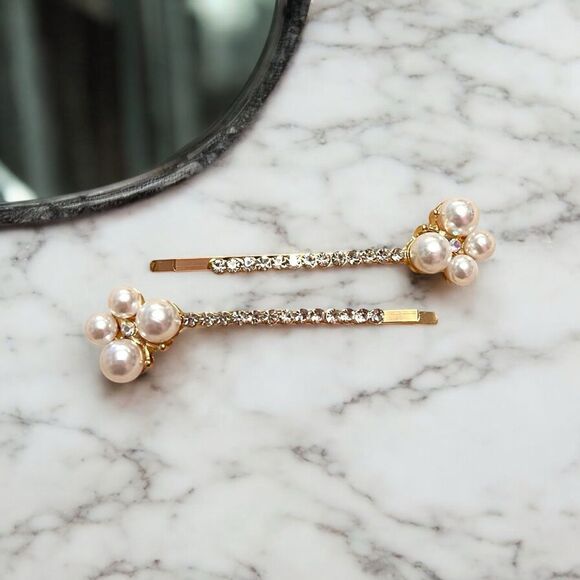 Pair Of Elegant Gold Pearl and Crystal Hair Clips - Picture 1 of 1